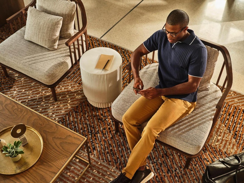 King Room with Roll-in Shower